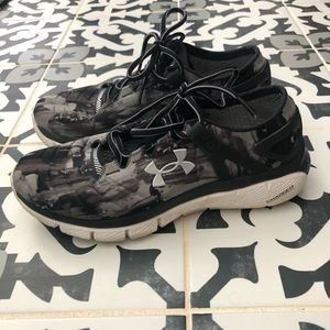 Under Armour women’s 7.5 tennis shoes